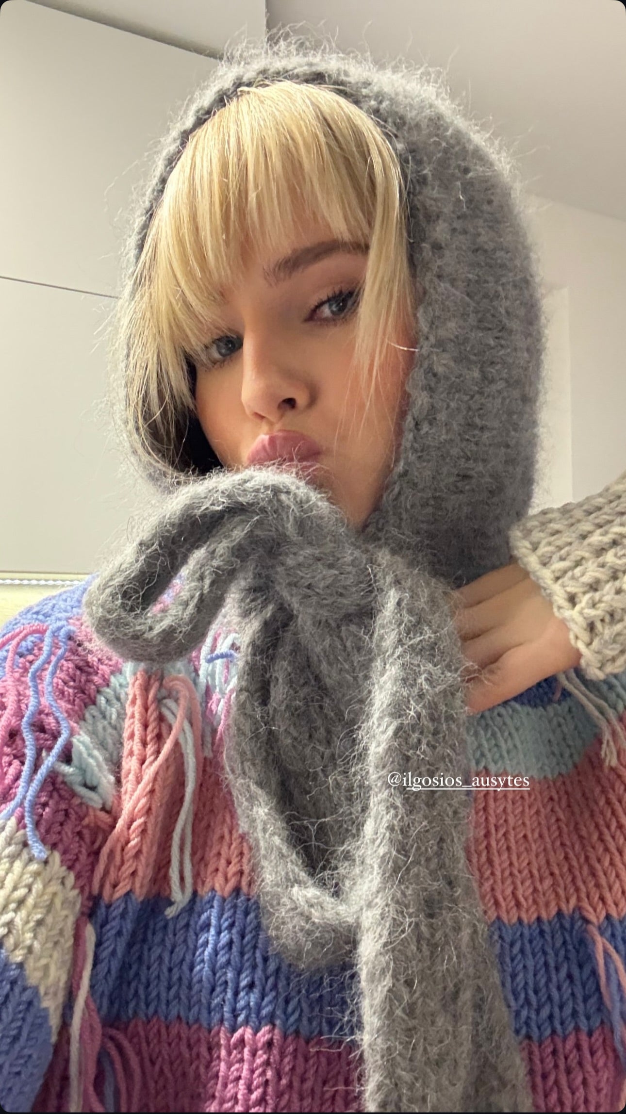 Bow Tie Bonnet