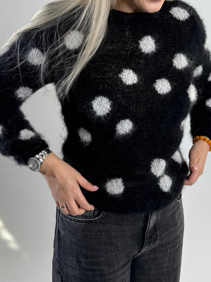 Polka dots black sweater